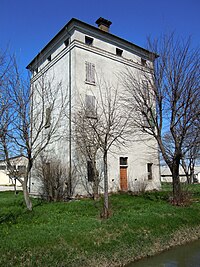 San Martino Gusnago-Corte Nuova-Torre Ferrante Gonzaga.jpg