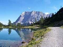 Le lac de Seebensee et le Wetterstein.