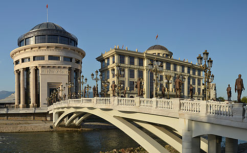 Skopje, Art Bridge