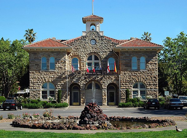 Image: Sonoma City Hall