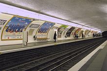 St-Ambroise (Paris metro) quai Pt Sèvres par Cramos.JPG