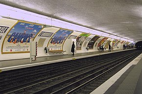 St-Ambroise (pařížské metro) quai Pt Sèvres par Cramos.JPG