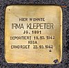 Tökezleyen Taş Holsteinische Str 27 (Wilmd) Irma Klepeter.jpg