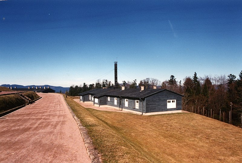 File:Struthof2.jpg