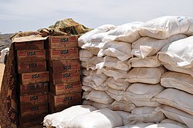 2009年9月，世界粮食计划署将物资运往苏丹北达尔富尔
