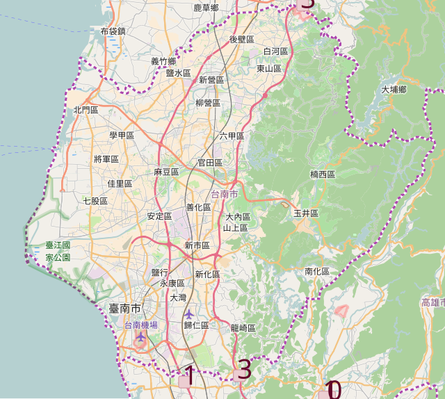 Mapa konturowa Tainan, na dole nieco na lewo znajduje się punkt z opisem „TNN”