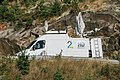 Telemarks topografi krevde satellittlink-biler for en mest mulig uavbrutt direkteoverføring. Denne sto rett ovenfor Kviteseidbrui og var innleid fra TV 2. Foto: Øyvind Berg