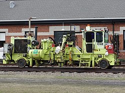 Tie inserter, CSX, Waycross.JPG