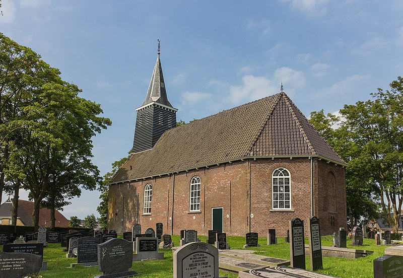 File:Tjerkgaast. Kerk van Tjerkgaast Gaestdyk 37 (Rijksmonument) 002.jpg