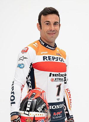 Toni Bou 2022 (cropped).jpg