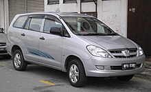 Toyota Innova (first generation) (front), Kajang.jpg