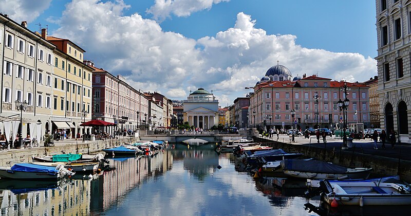 File:Trieste Canal Grande 02.JPG