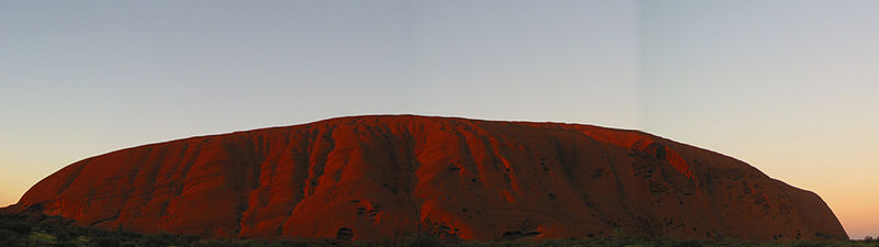 File:UluruFront - Long view 2.jpg