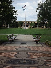 LSUS University Center plaza (Louisiana State University Shreveport).jpg