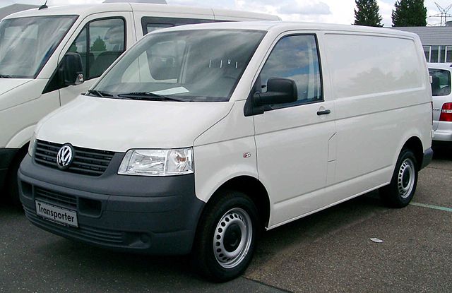 File:VW T5 Transporter front 20080811.jpg - Wikipedia