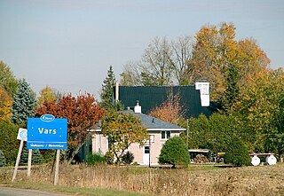 <span class="mw-page-title-main">Vars, Ontario</span> Community in Ontario, Canada