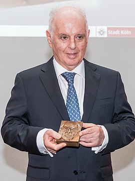 Verleihung Konrad-Adenauer-Preis der Stadt Köln 2019 an Daniel Barenboim-9447.jpg