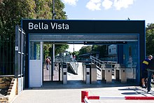 Ingreso a la estación de Bella Vista (Provincia de Buenos Aires)