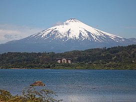 Volcán y lago Villarrica.jpg