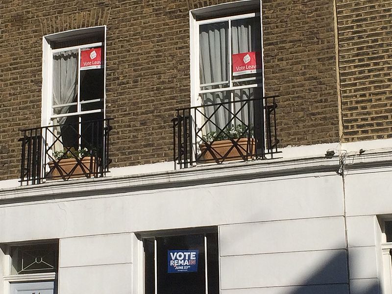 File:Vote Leave and Vote Remain posters in Pimlico, June 2016.jpg