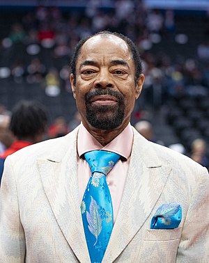 Walt Frazier (cropped).jpg