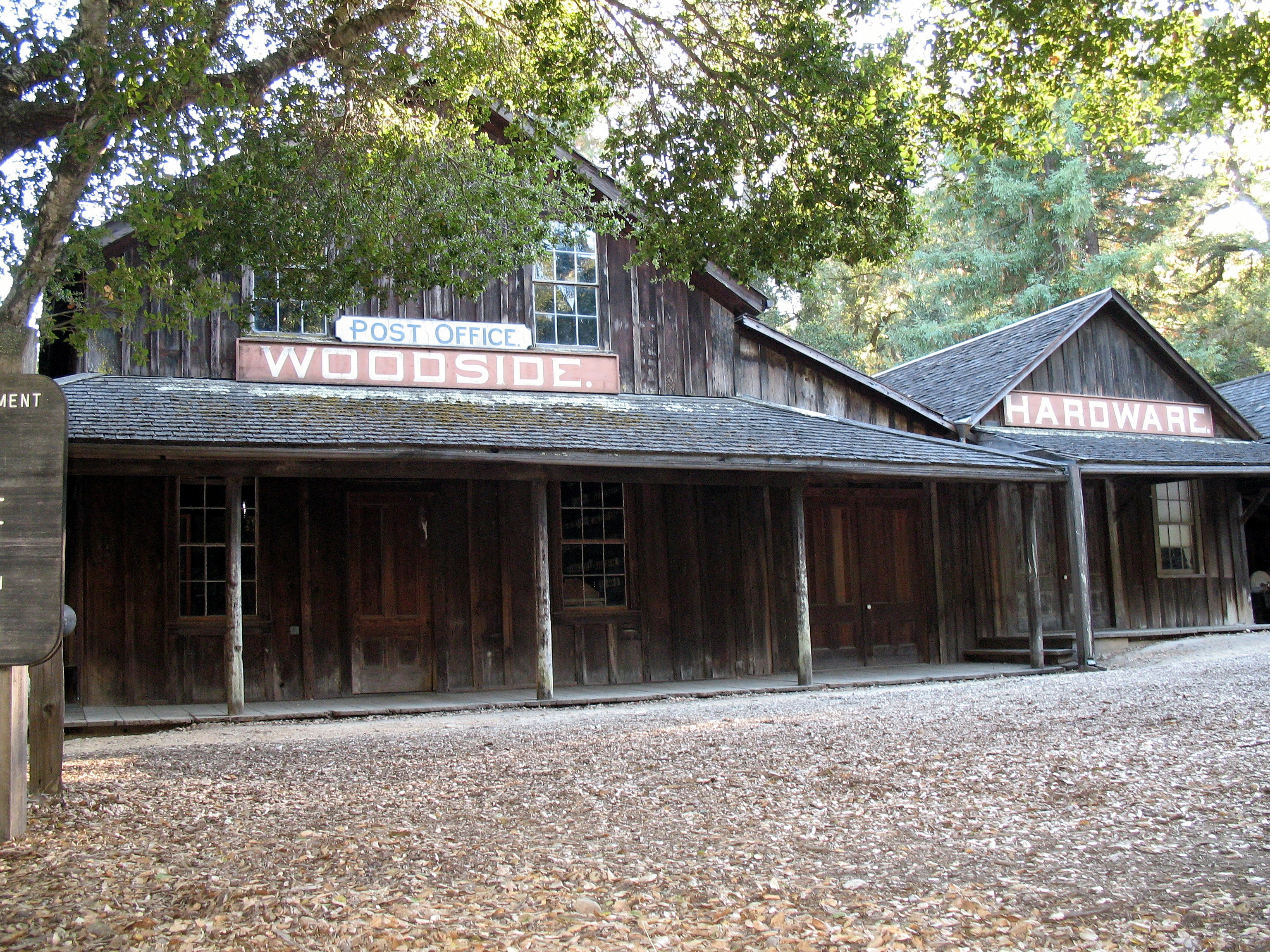 История калифорнии. Сан-Матео Калифорния достопримечательности. Woodside, California. Национальный парк «Редвуд» Калифорния, США. Woodside Road.