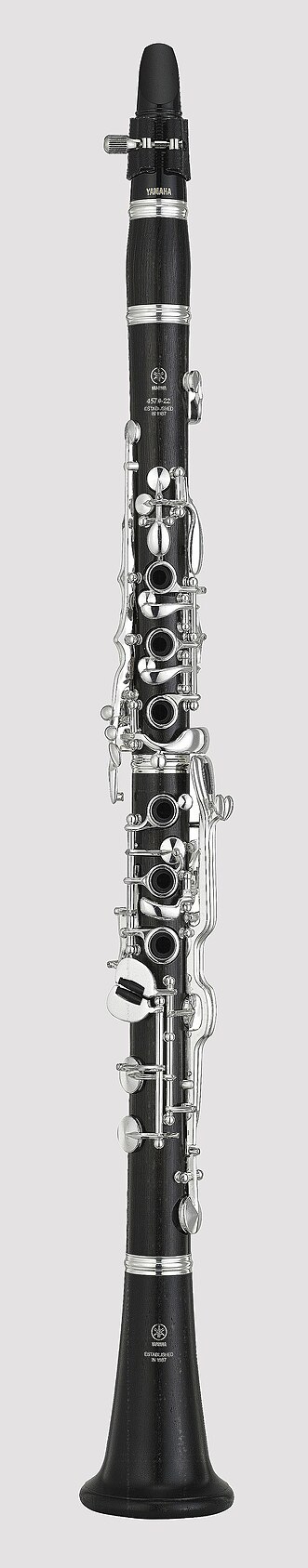 Standard German clarinet without cover or bell mechanism.