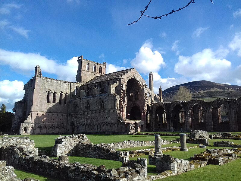 File:Zřícenina Melrose Abbey.jpg