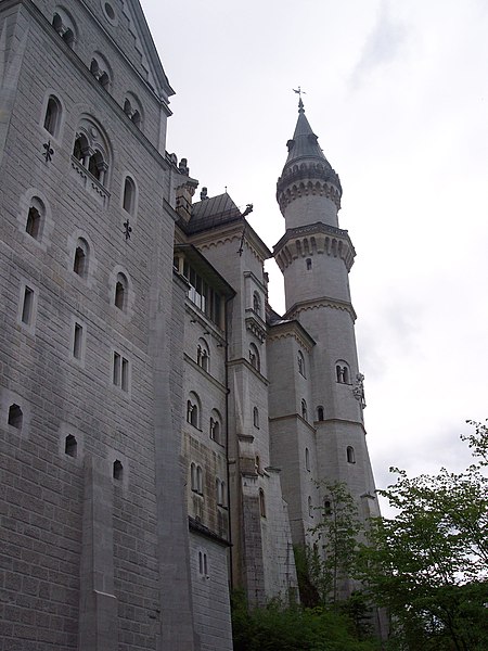 File:Zamek Neuschwanstein 02.jpg