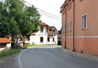 Silnice II/236 v Černínu