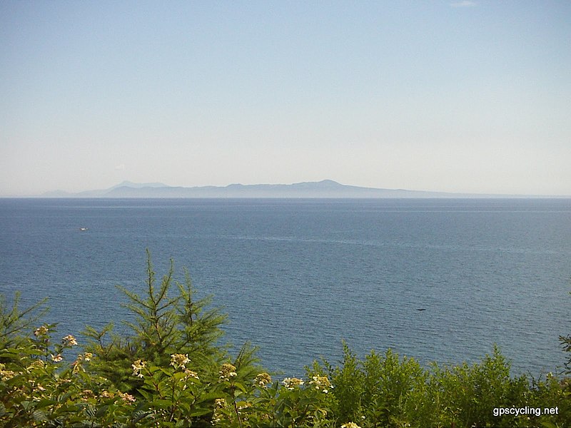 File:国後島 - panoramio (2).jpg