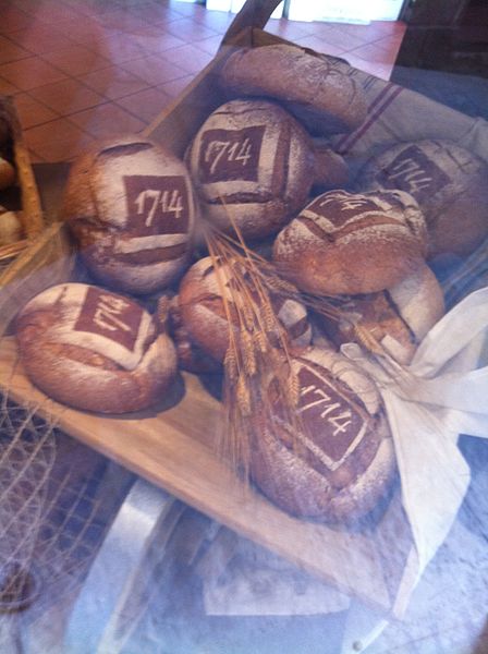 File:1714 Bread in Cardona.JPG