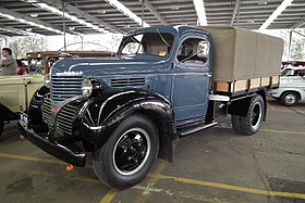 1939 Dodge TE32 tablero de mesa (6333330869) .jpg