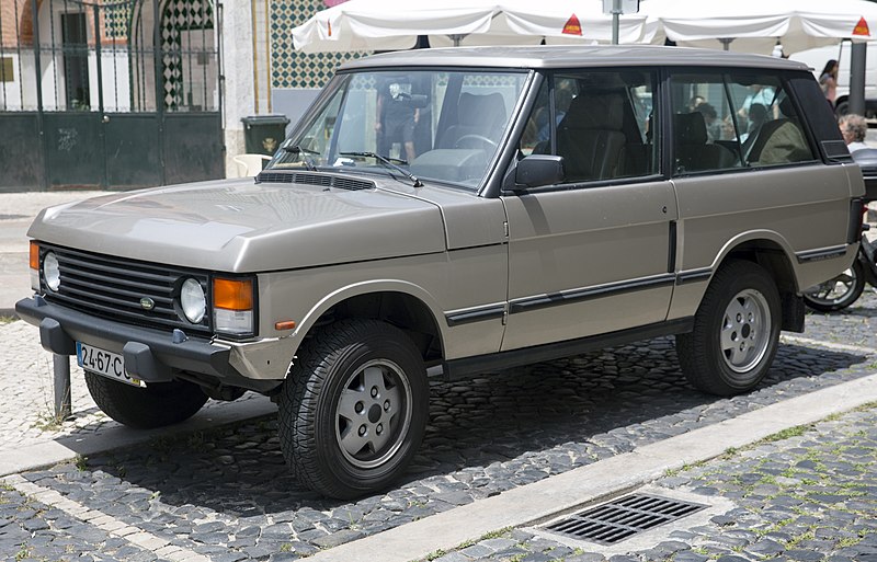 File:1993 Range Rover three-door in Lisbon (front left).jpg