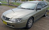 2002-2003 Holden VY Commodore Yönetici istasyon vagonu 02.jpg