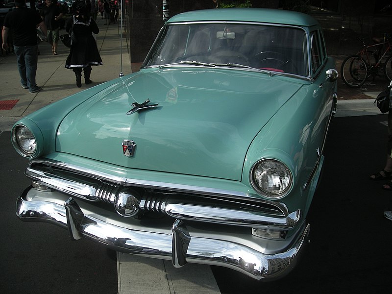 File:2014 Rolling Sculpture Car Show 37 (1953 Ford Customline).jpg