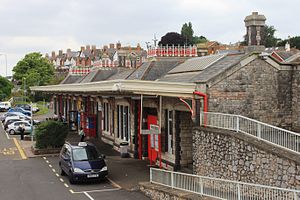 2016 di Teignmouth - stasiun utama frontage.JPG