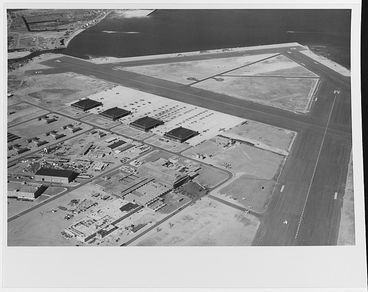 File:80-G-K-1017 Naval Air Station (NAS) Quonset Point, Rhode Island.jpg