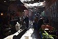 Commerces et activités dans la rue Bab Doukkala
