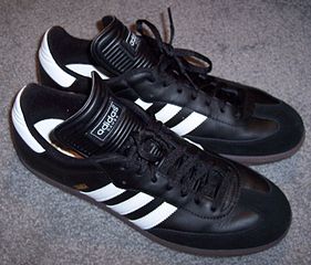 Archivo:Adidas Samba sneakers, Originals branch.JPG - Wikipedia, la enciclopedia