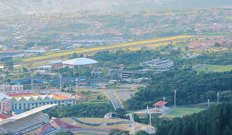 San Cristóbal Paramillo Airport