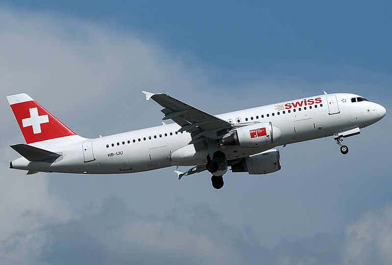 File:Airbus A320-214, Swiss International Air Lines JP7591816.jpg