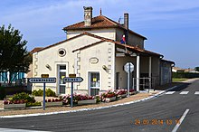 The Town Hall Allas-Champagne Mairie.JPG