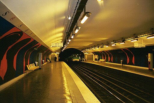 Assemble Nationale Metro Station