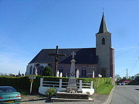 Ch' monumint à chés morts pi l'église