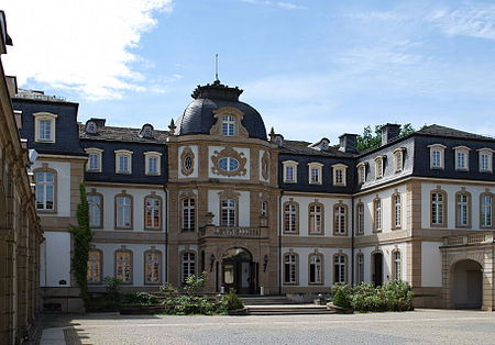 Tập_tin:Büsing_Palais_d.jpg