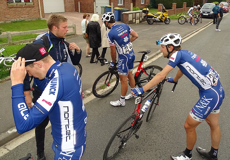 File:Beaurains - Paris-Arras Tour, étape 2, 23 mai 2015, arrivée (A28).JPG