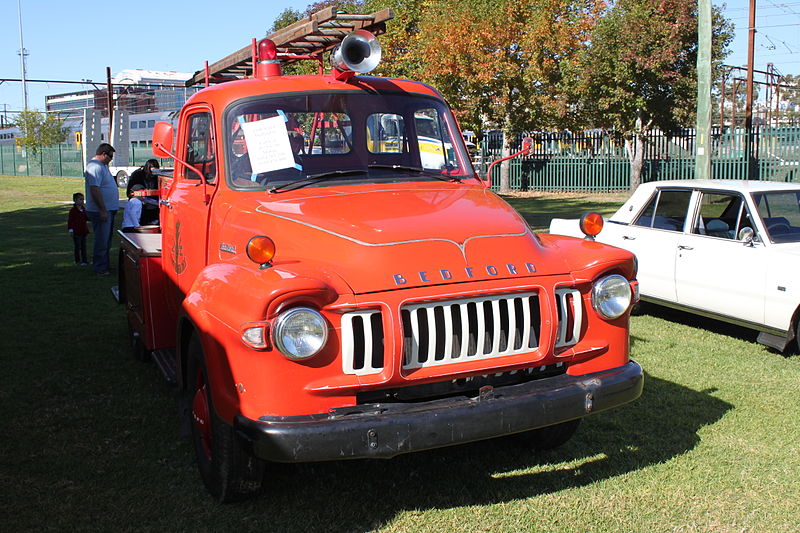 File:Bedford TJ Fire Truck (15786628786).jpg