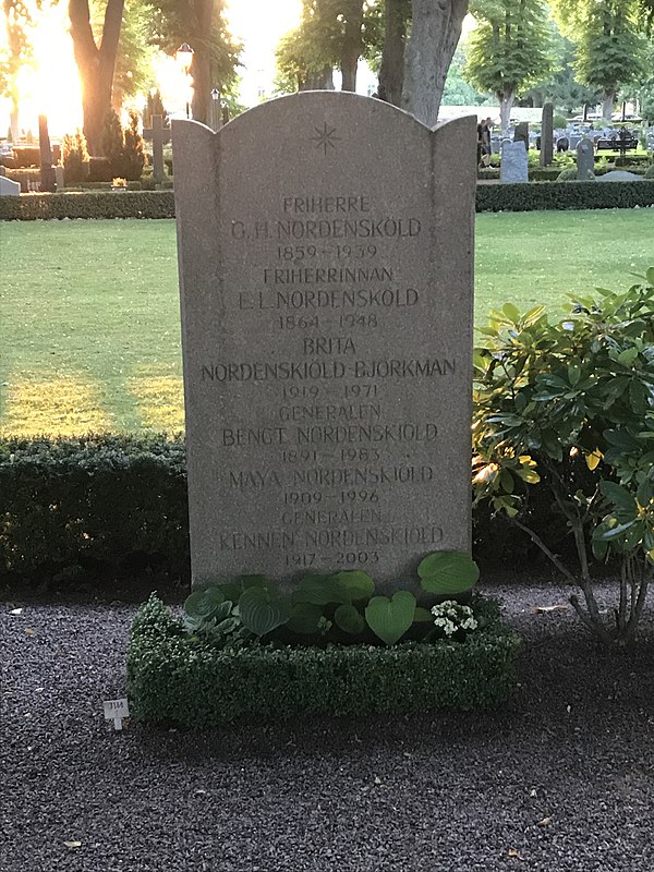 Gravesite of General Bengt Nordenskiöld at the Southern Cemetery (Södra kyrkogården) in Kalmar.