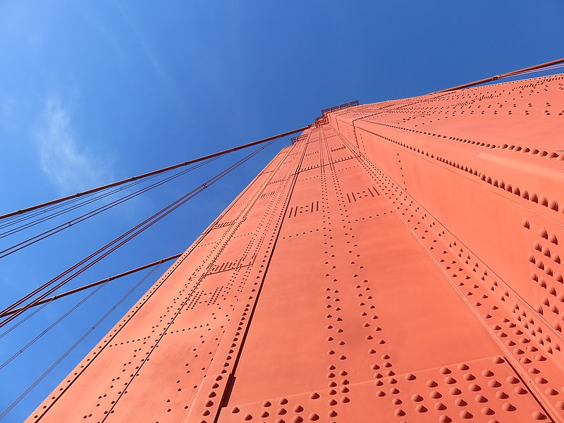 File:Brückenpfeiler Golden Gate Bridge.jpg